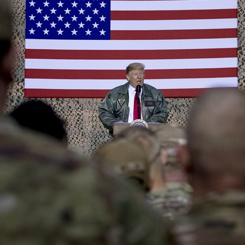 ТРАМП ЛОС АНЖЕЛЕСТ ЦЭРГИЙН ХҮЧ ИЛГЭЭХИЙГ ЗӨВШӨӨРӨВ – ӨМНӨД КАЛИФОРНИ ДАХЬ ЭСЭРГҮҮЦЛИЙН ХӨДӨЛГӨӨН ХУРЦАДЛАА