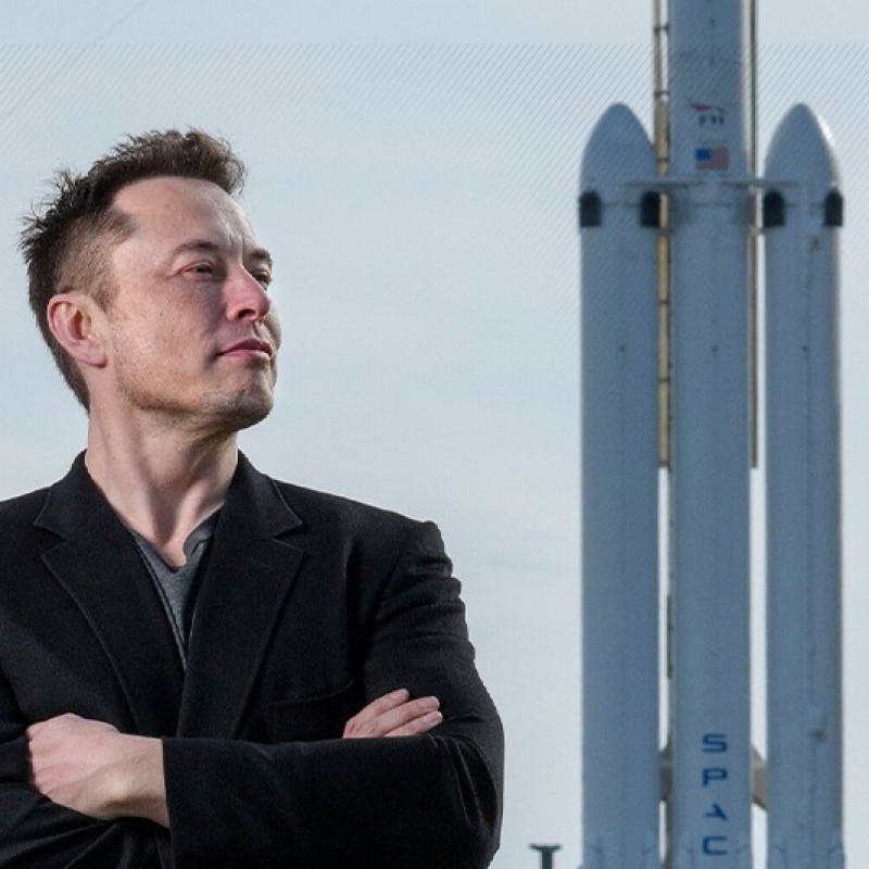 SpaceX $135-ын үнээр хувьцаагаа санал болгохоор төлөвлөж байна