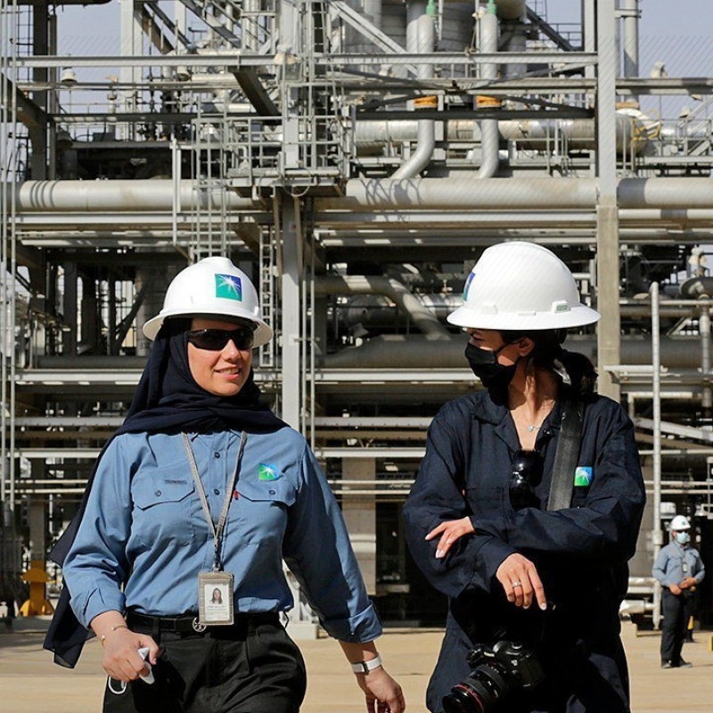 Газрын тосны ханш өндөр байгаа ч Saudi Aramco-ийн ашиг буурлаа